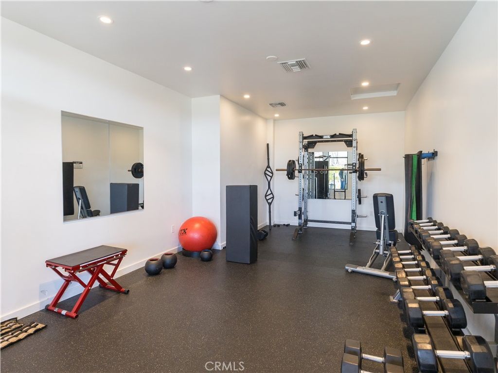 Image 51 of property listing at 1682 Yorktown Lane, San Pedro, CA 90732