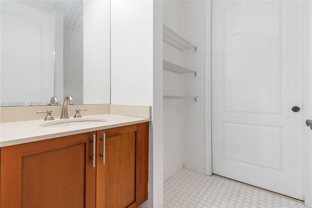 357 SW 13th Ter 357, Fort Lauderdale, FL 33312