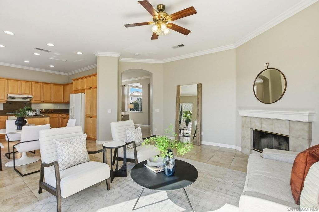 Image 22 of property listing at 10648 Briarlake Woods Dr, San Diego, CA 92130