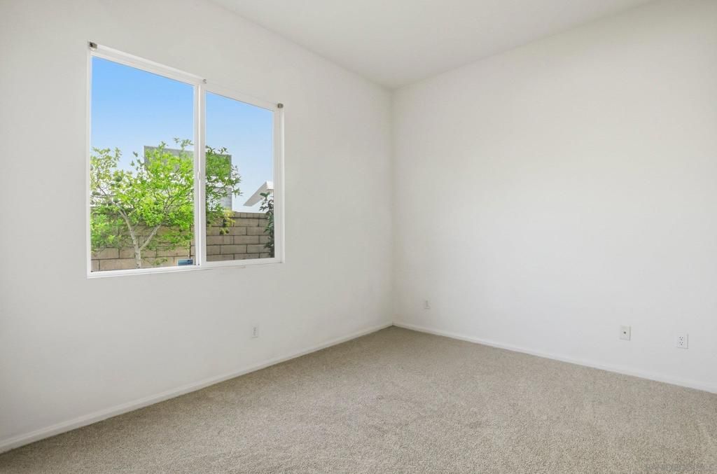 Image 33 of property listing at 10648 Briarlake Woods Dr, San Diego, CA 92130