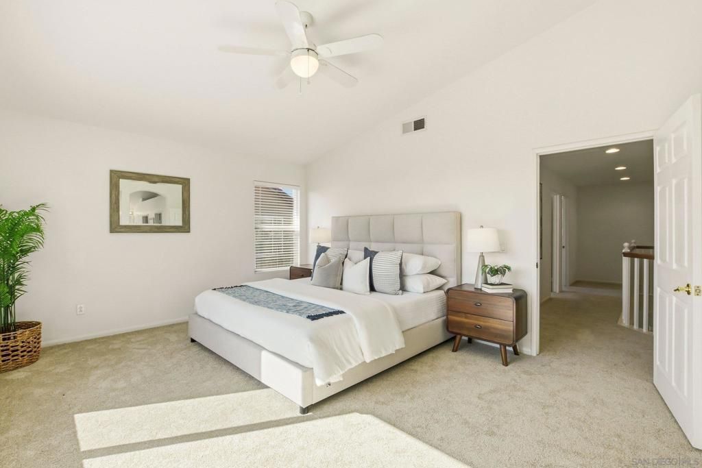 Image 40 of property listing at 10648 Briarlake Woods Dr, San Diego, CA 92130