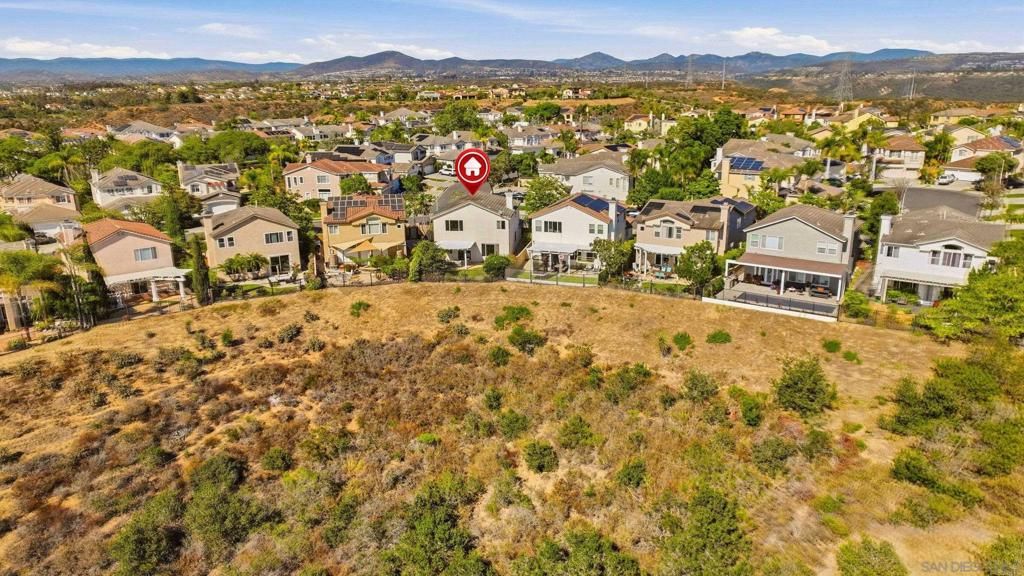 Image 5 of property listing at 10648 Briarlake Woods Dr, San Diego, CA 92130