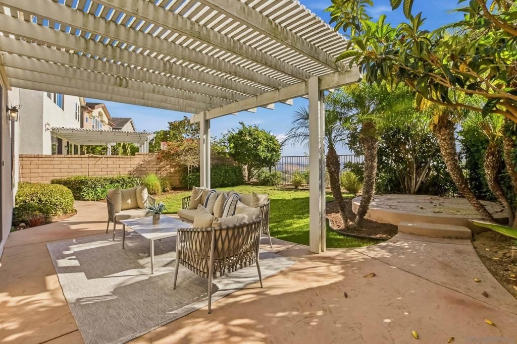 Image 54 of property listing at 10648 Briarlake Woods Dr, San Diego, CA 92130