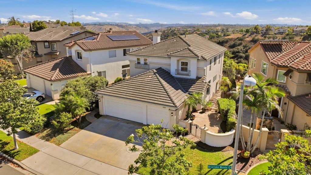 Image 55 of property listing at 10648 Briarlake Woods Dr, San Diego, CA 92130