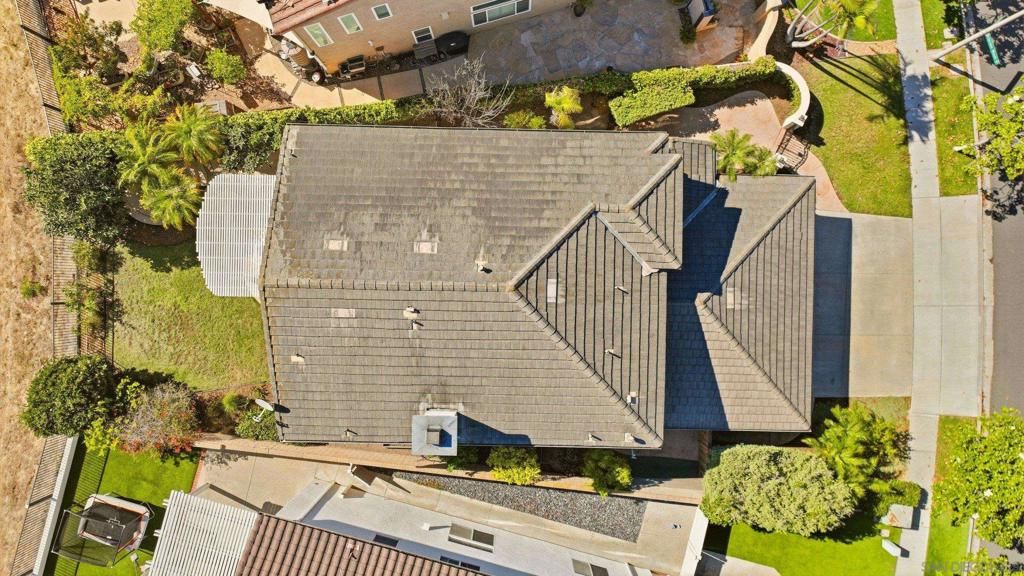 Image 56 of property listing at 10648 Briarlake Woods Dr, San Diego, CA 92130