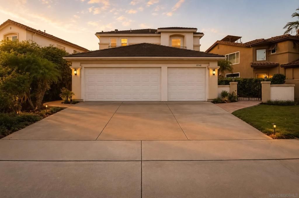 Image 7 of property listing at 10648 Briarlake Woods Dr, San Diego, CA 92130