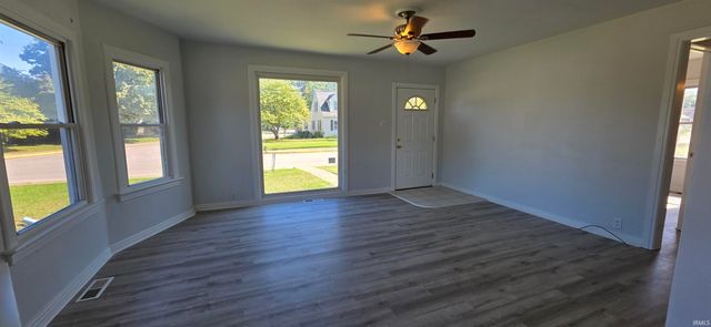 1201 S Rotherwood Avenue, Evansville, IN 47714