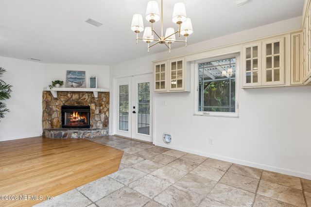 909 16TH Street N, Jacksonville Beach, FL 32250