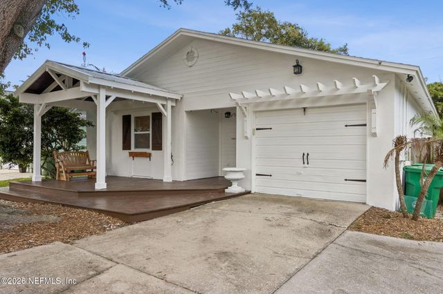 909 16TH Street N, Jacksonville Beach, FL 32250