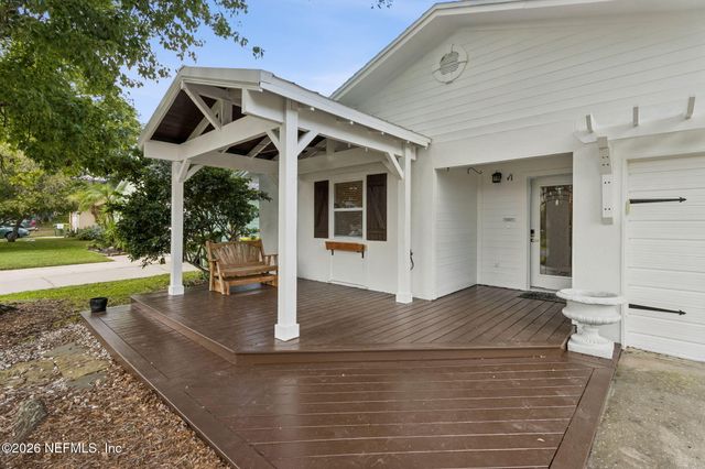 909 16TH Street N, Jacksonville Beach, FL 32250