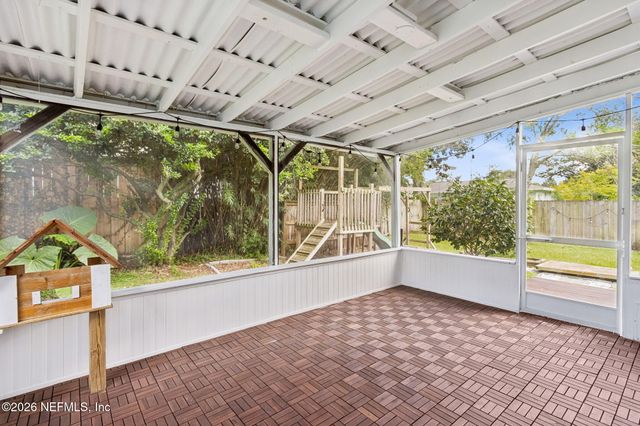 909 16TH Street N, Jacksonville Beach, FL 32250