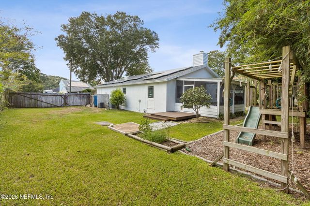 909 16TH Street N, Jacksonville Beach, FL 32250