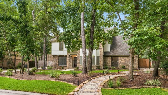 5 Thornhedge Court, The Woodlands, TX 77381