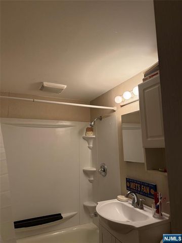 15 Congress Street, Dumont, NJ 07628