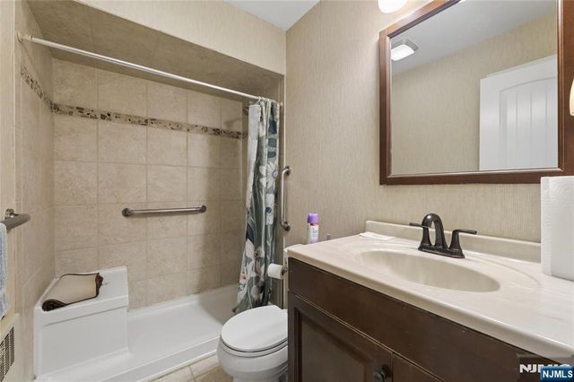 15 Congress Street, Dumont, NJ 07628