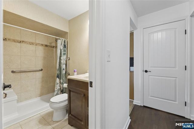 15 Congress Street, Dumont, NJ 07628