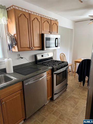 15 Congress Street, Dumont, NJ 07628