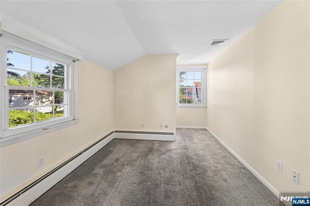 15 Congress Street, Dumont, NJ 07628