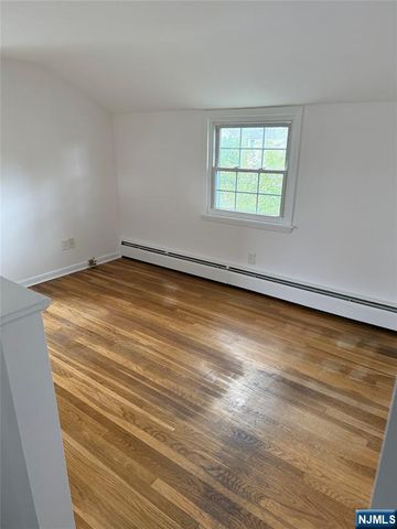 15 Congress Street, Dumont, NJ 07628