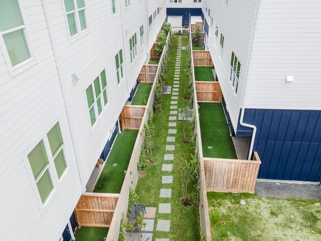 819 Bringhurst Street, Houston, TX 77020