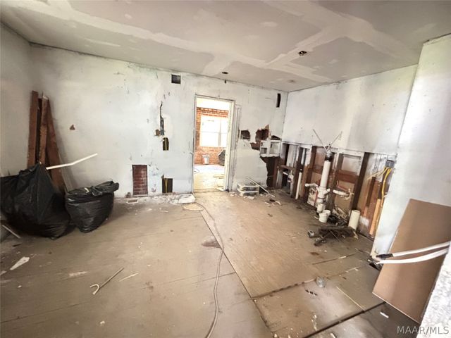 121 Bradley Drive, Montgomery, AL 36109