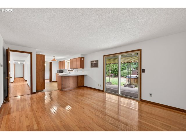 127 Nw 19TH St, Mc Minnville, OR 97128