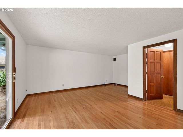 127 Nw 19TH St, Mc Minnville, OR 97128