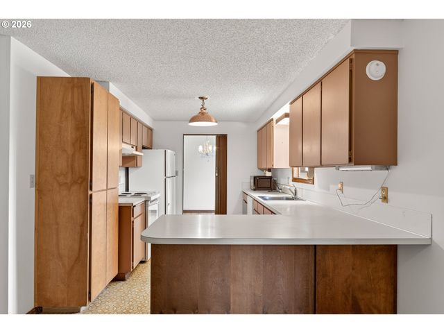 127 Nw 19TH St, Mc Minnville, OR 97128