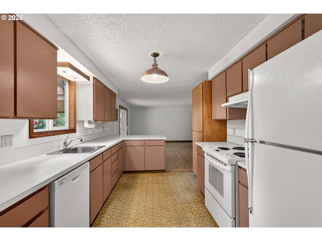 127 Nw 19TH St, Mc Minnville, OR 97128