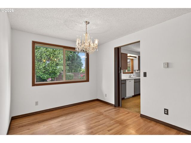 127 Nw 19TH St, Mc Minnville, OR 97128