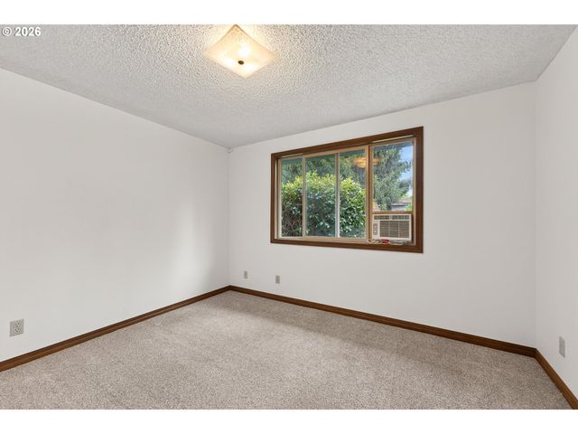 127 Nw 19TH St, Mc Minnville, OR 97128