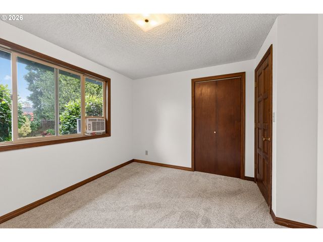 127 Nw 19TH St, Mc Minnville, OR 97128