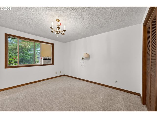 127 Nw 19TH St, Mc Minnville, OR 97128