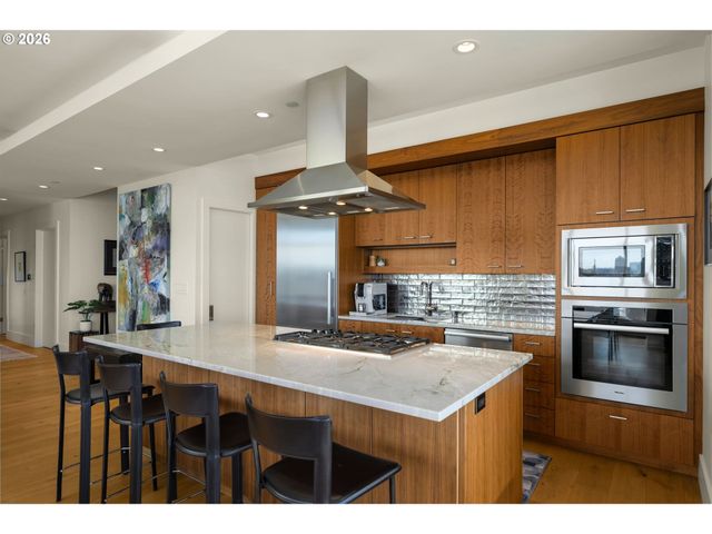 1001 Nw LOVEJOY St 1501, Portland, OR 97209