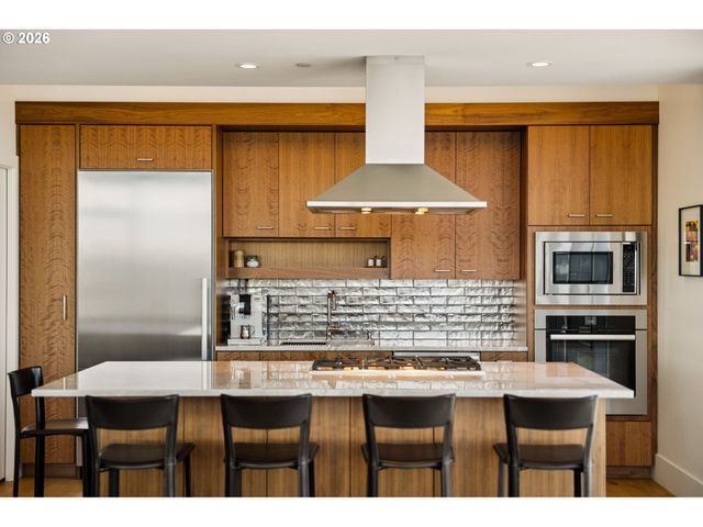 1001 Nw LOVEJOY St 1501, Portland, OR 97209