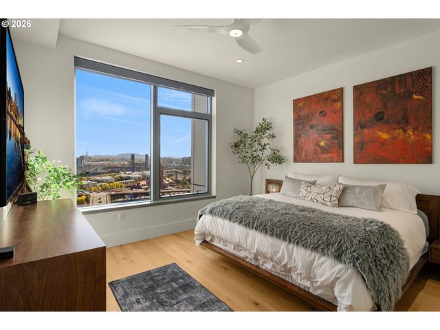 1001 Nw LOVEJOY St 1501, Portland, OR 97209