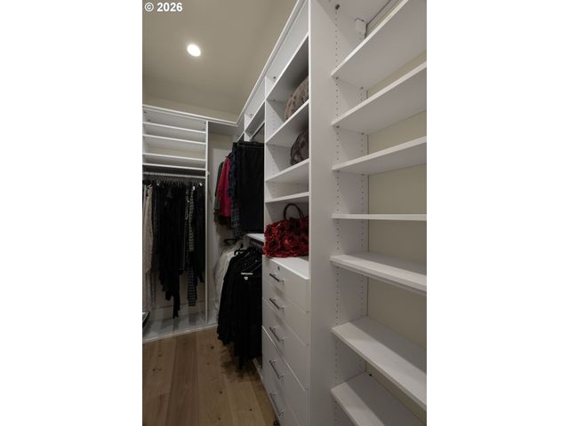 1001 Nw LOVEJOY St 1501, Portland, OR 97209