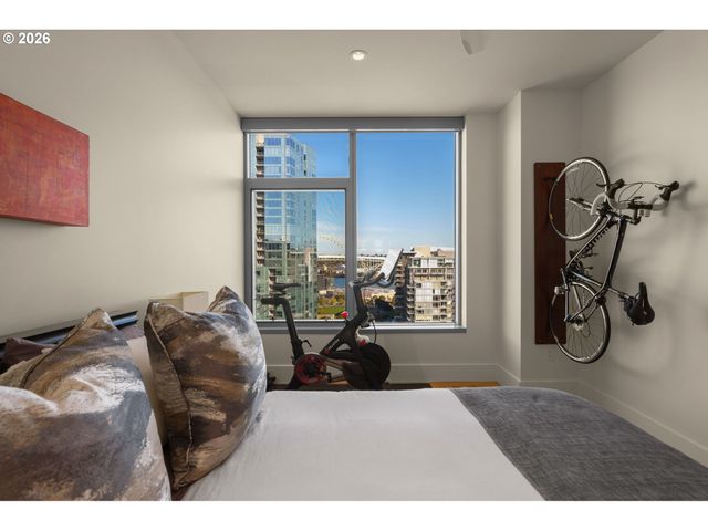 1001 Nw LOVEJOY St 1501, Portland, OR 97209