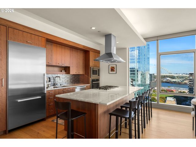 1001 Nw LOVEJOY St 1501, Portland, OR 97209