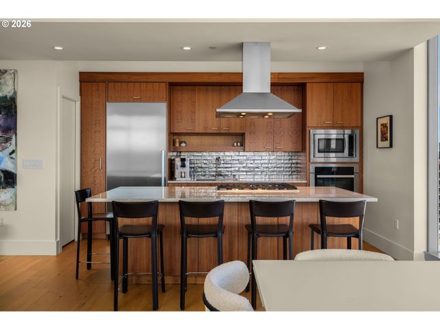 1001 Nw LOVEJOY St 1501, Portland, OR 97209