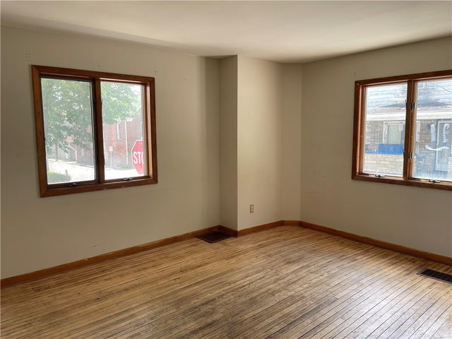 332 QUAY STREET, East Vandergrift, PA 15629