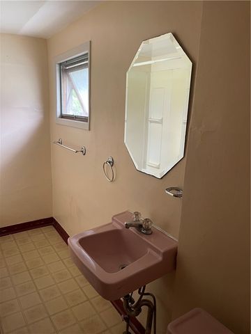 332 QUAY STREET, East Vandergrift, PA 15629