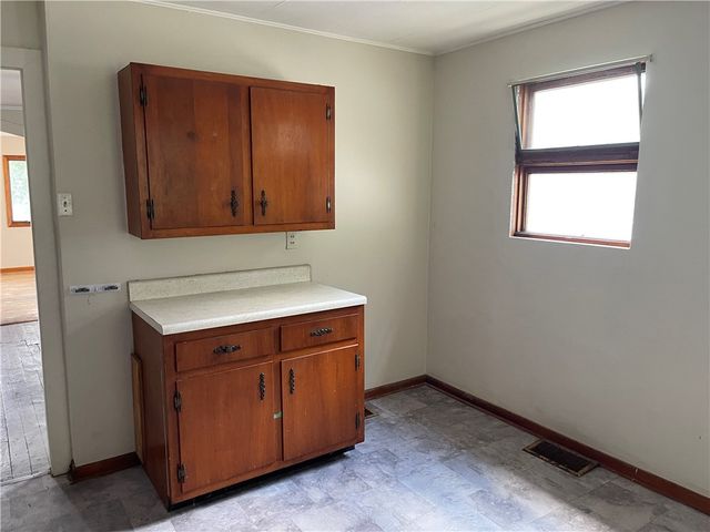 332 QUAY STREET, East Vandergrift, PA 15629