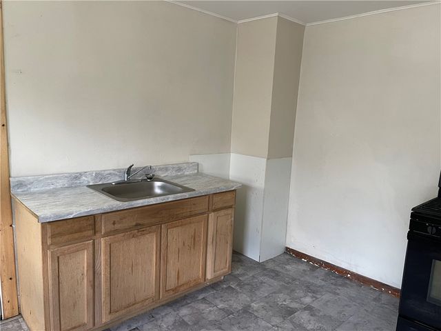 332 QUAY STREET, East Vandergrift, PA 15629