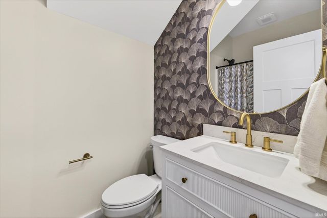 7600 W Saddle Gate Drive, Ellettsville, IN 47429