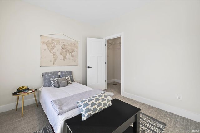 7600 W Saddle Gate Drive, Ellettsville, IN 47429