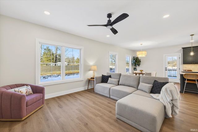 7600 W Saddle Gate Drive, Ellettsville, IN 47429