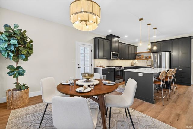 7600 W Saddle Gate Drive, Ellettsville, IN 47429