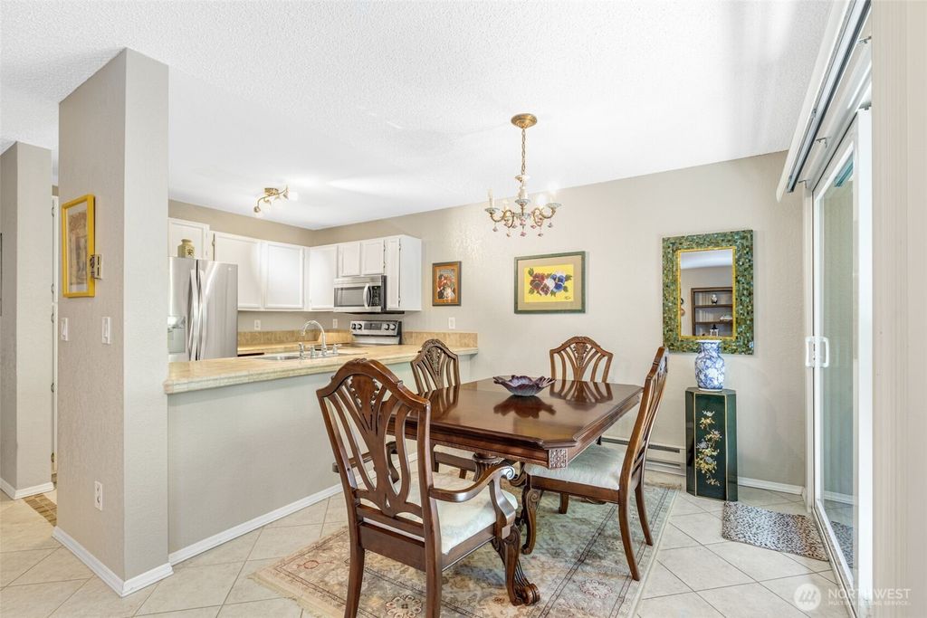 1208 S 216th Street #103D, Des Moines, WA 98198