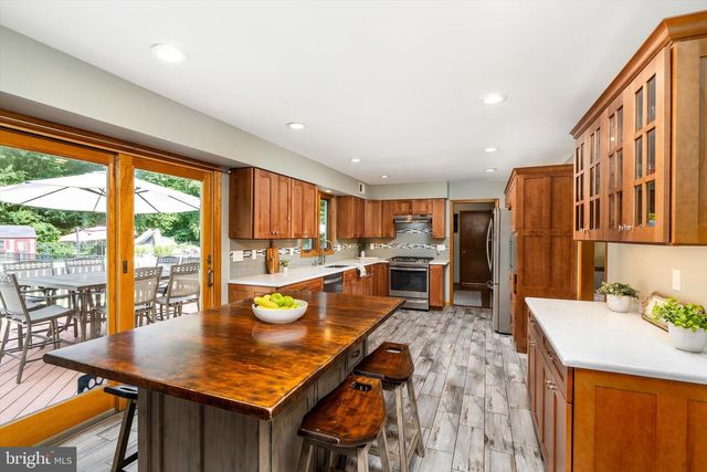 10 TIMBER WOLF DR, Hamilton, NJ 08620